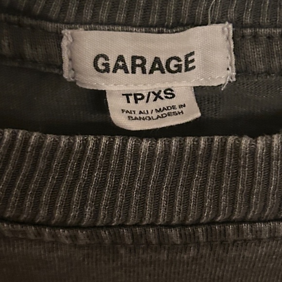 Garage Charcoal Graphic New York City  Tee, size XS - Picture 3 of 6